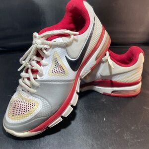 Nike White, Black, Red Sz 5  Sports Shoe